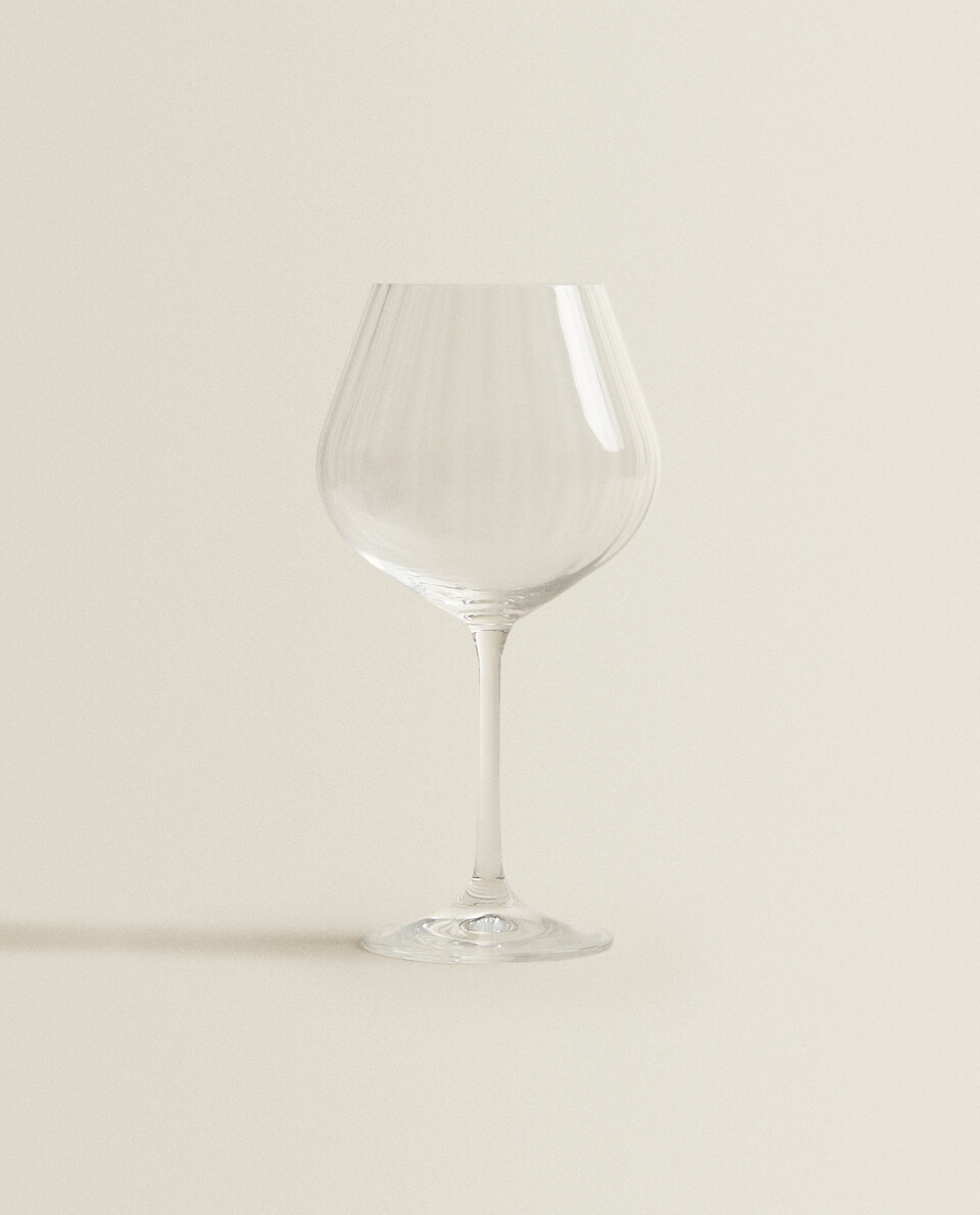 WAVY-EFFECT BOHEMIA CRYSTAL WINE GLASS
