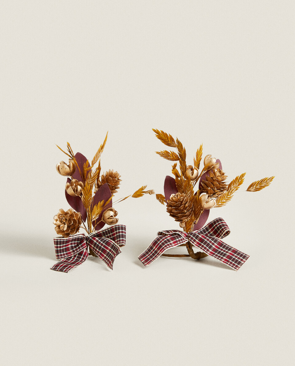 PACK OF DRIED CHRISTMAS FLOWER NAPKIN RINGS (PACK OF 2)
