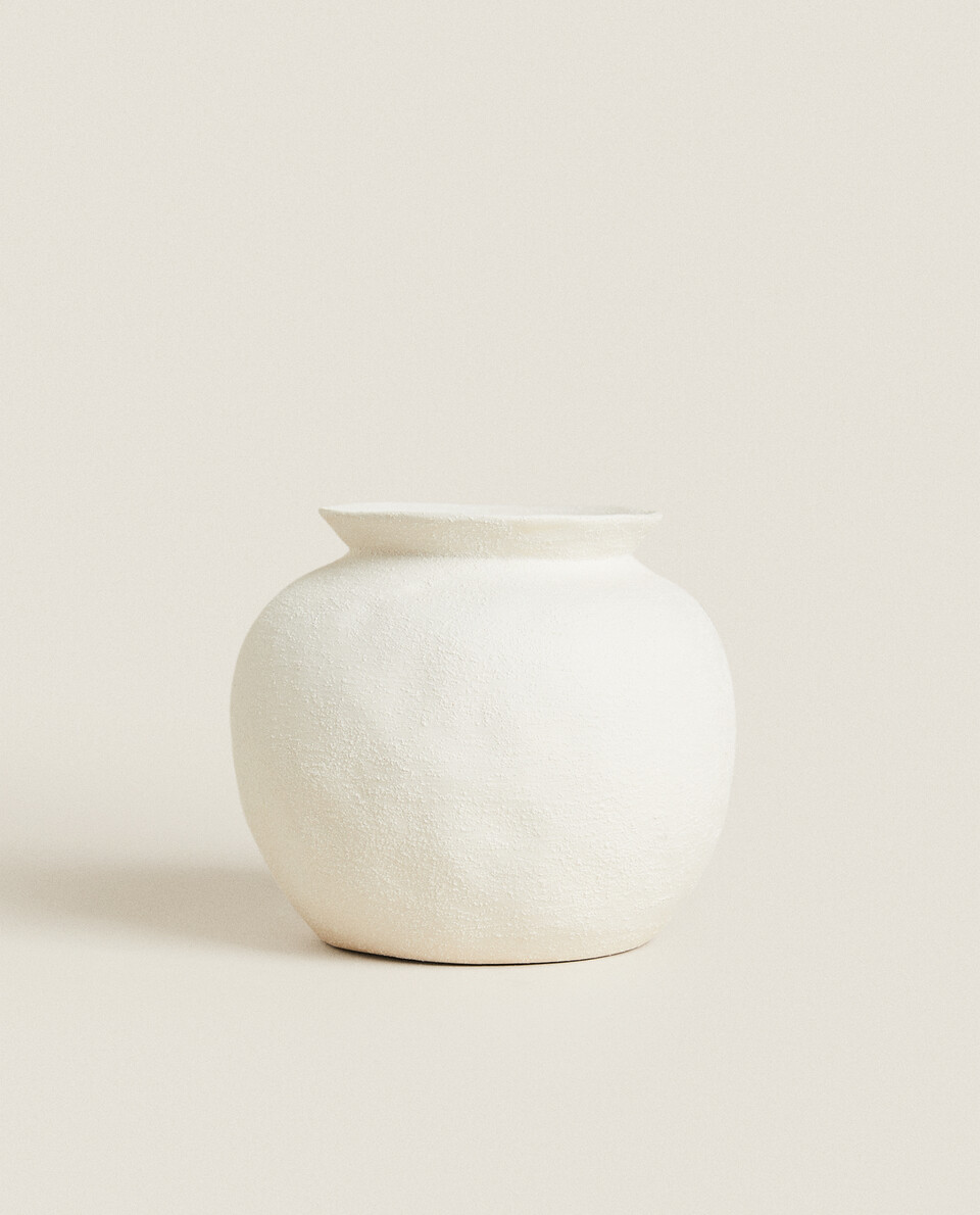 粗糙陶製花瓶