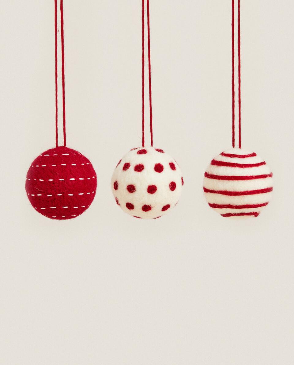 PACK OF FELT CHRISTMAS BAUBLE DECORATIONS (PACK OF 3)