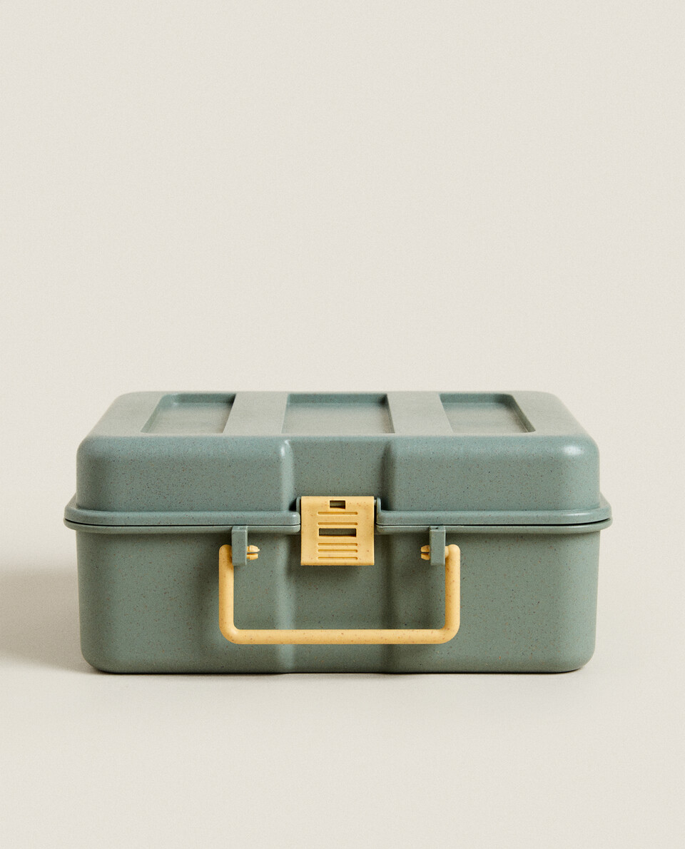 BRIEFCASE WITH HANDLE