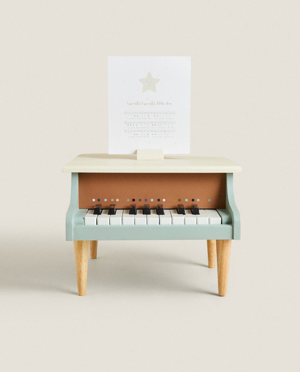 木製鋼琴