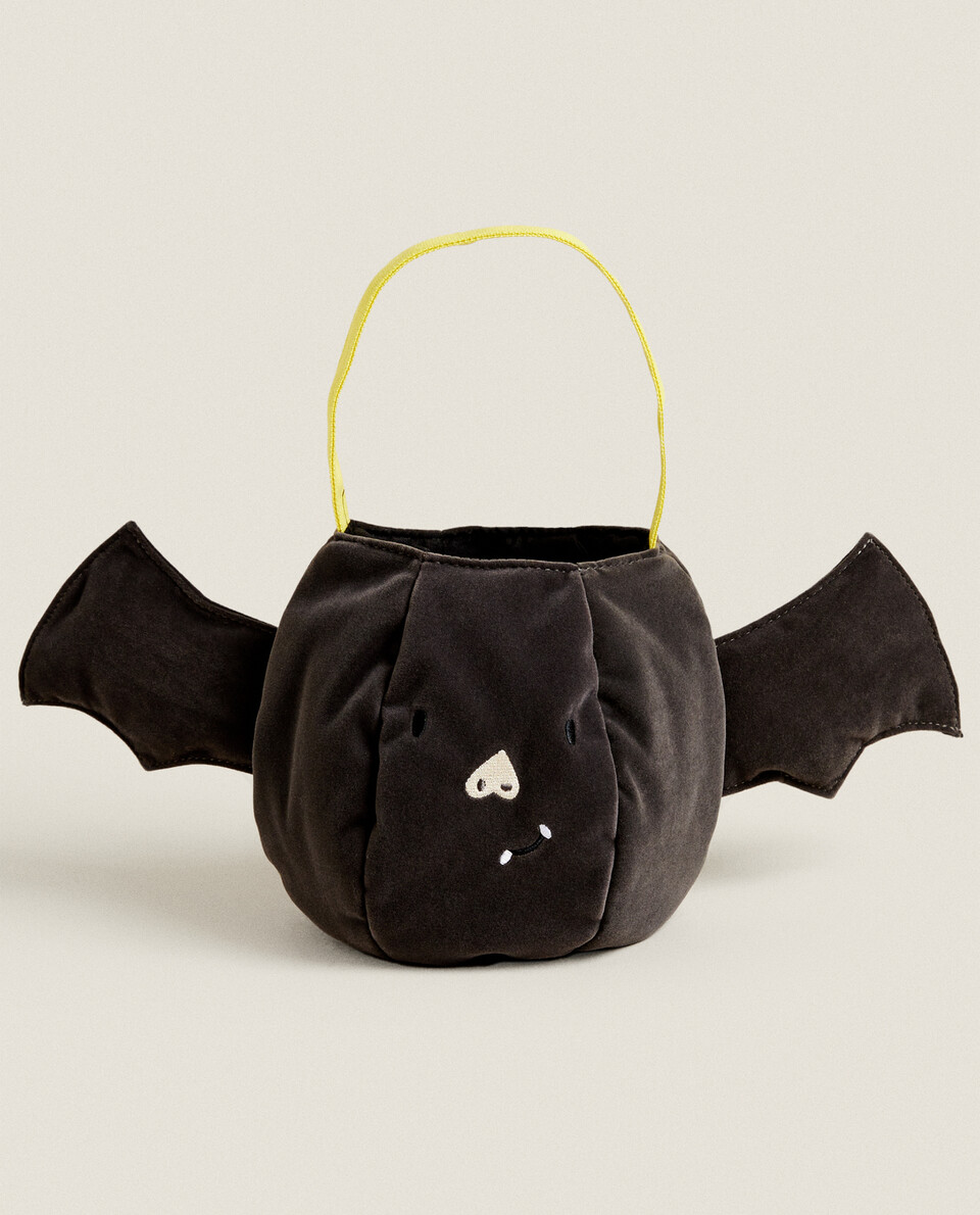 KIDS’ HALLOWEEN BAT CANDY BAG