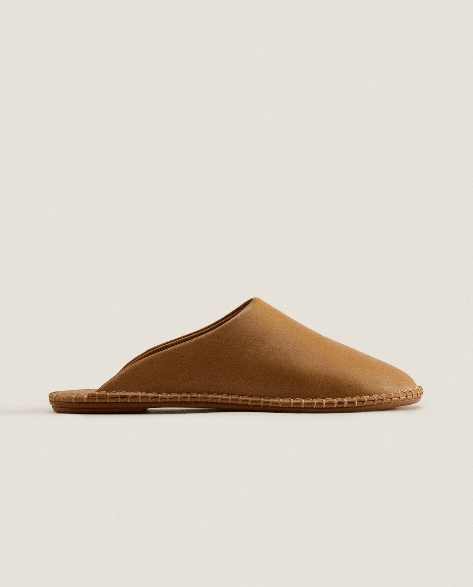 LEATHER MULE SLIPPERS WITH TOPSTITCHING DETAIL