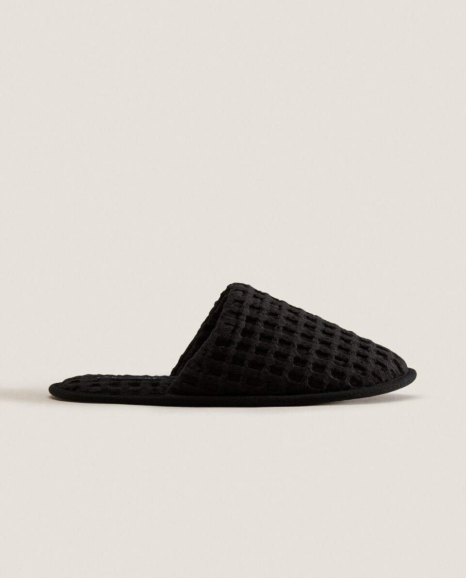 Waffle-textured mule slippers