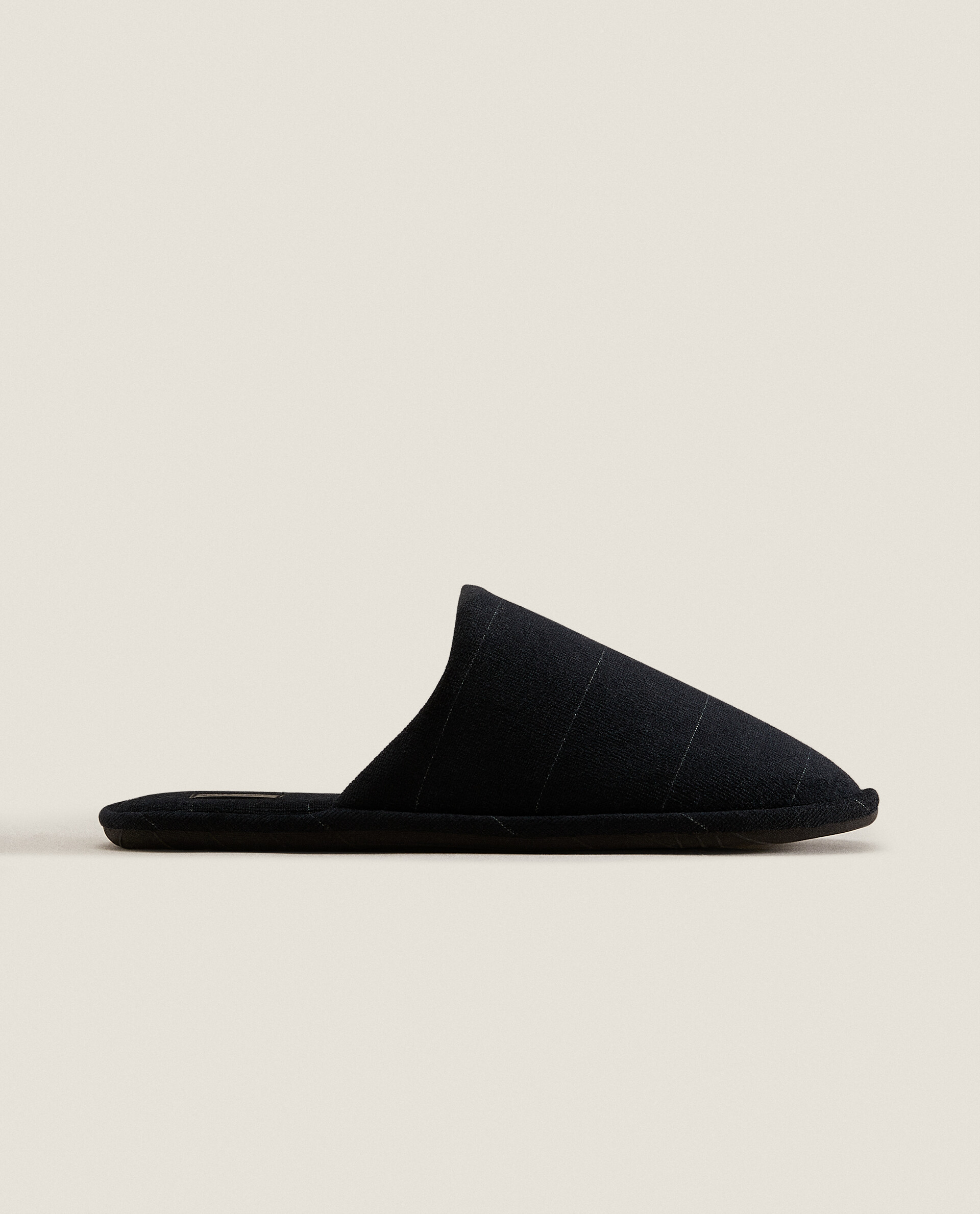 PANTOFFELS MET GESTREEPTE PRINT - Heren - SCHOENEN - KLEDING \u0026 SCHOENEN |  Zara Home Nederland
