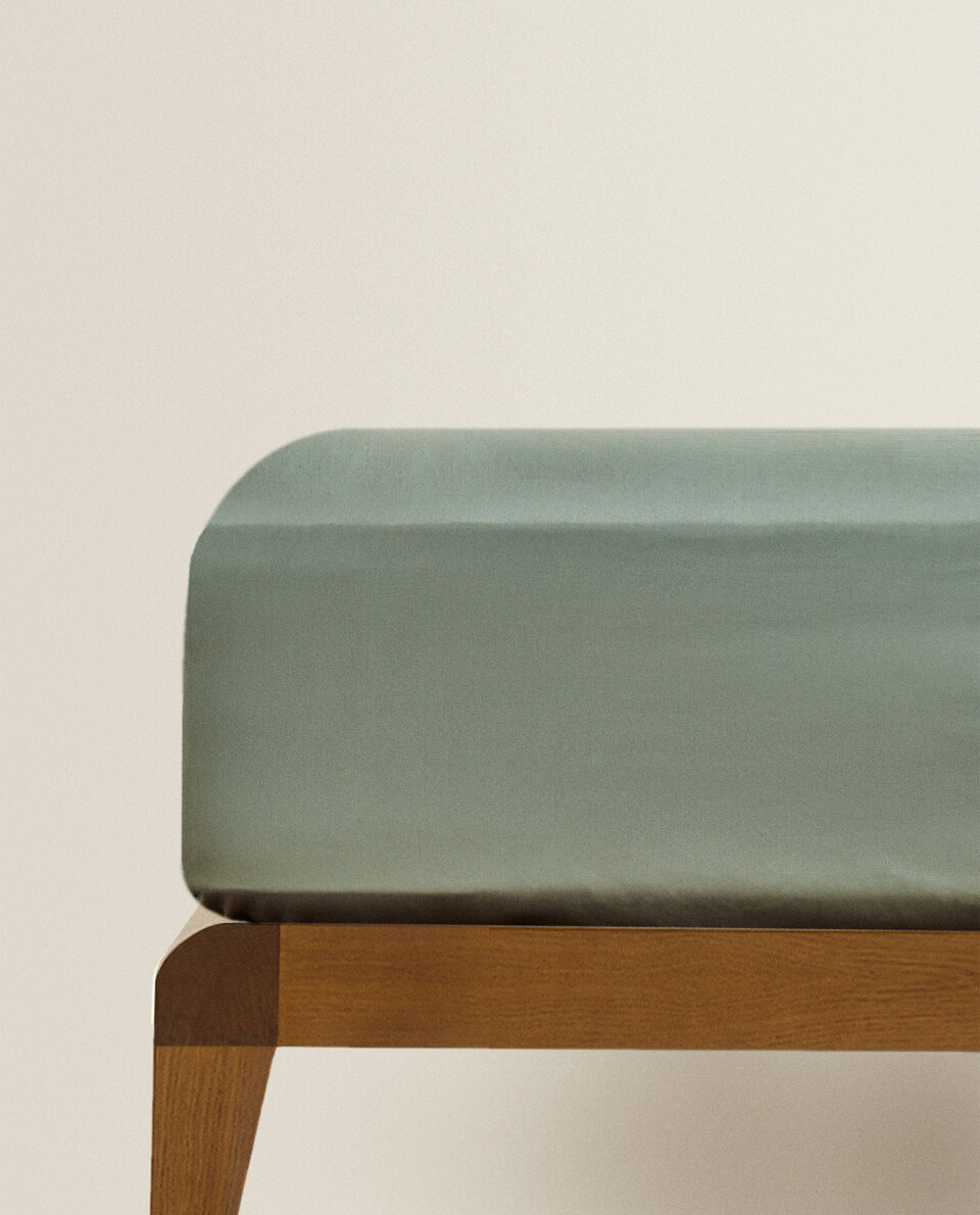 (500 THREAD COUNT) SATEEN FITTED SHEET