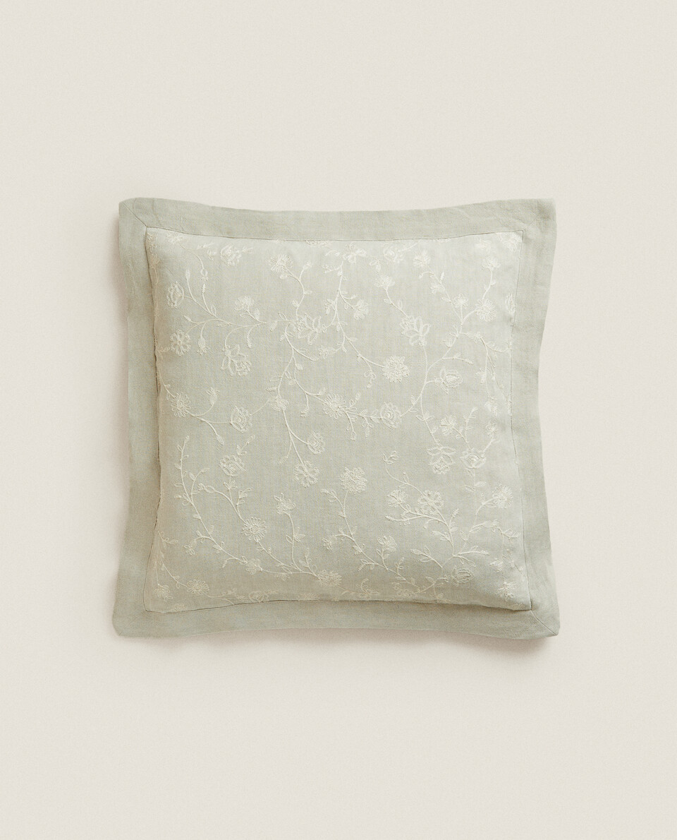 EMBROIDERED LINEN CUSHION