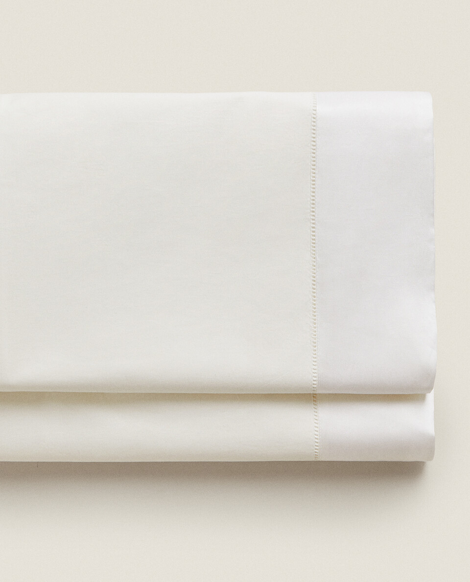 HEMSTITCHED FLAT SHEET WITH SILK