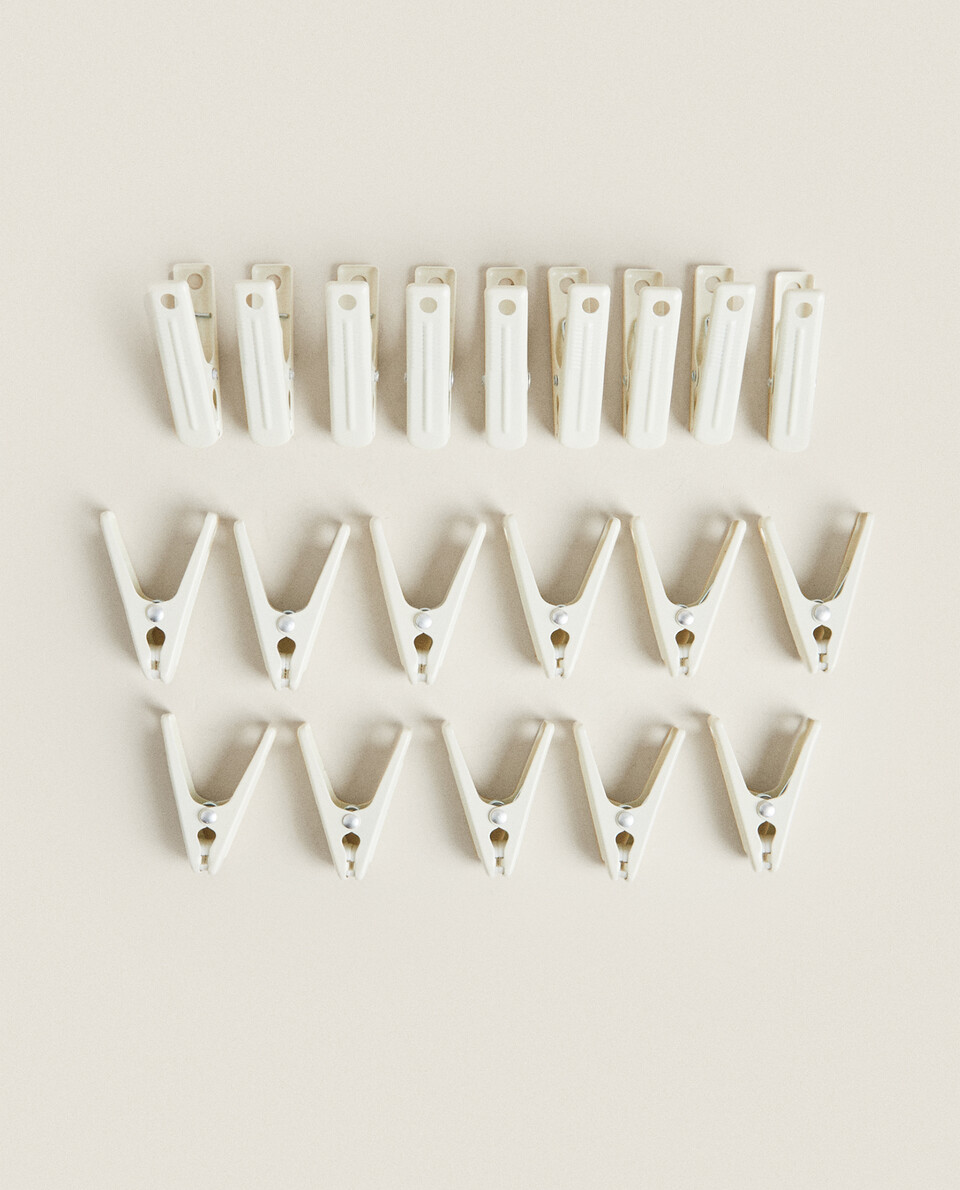 CLOTHES PEGS (PACK OF 20)
