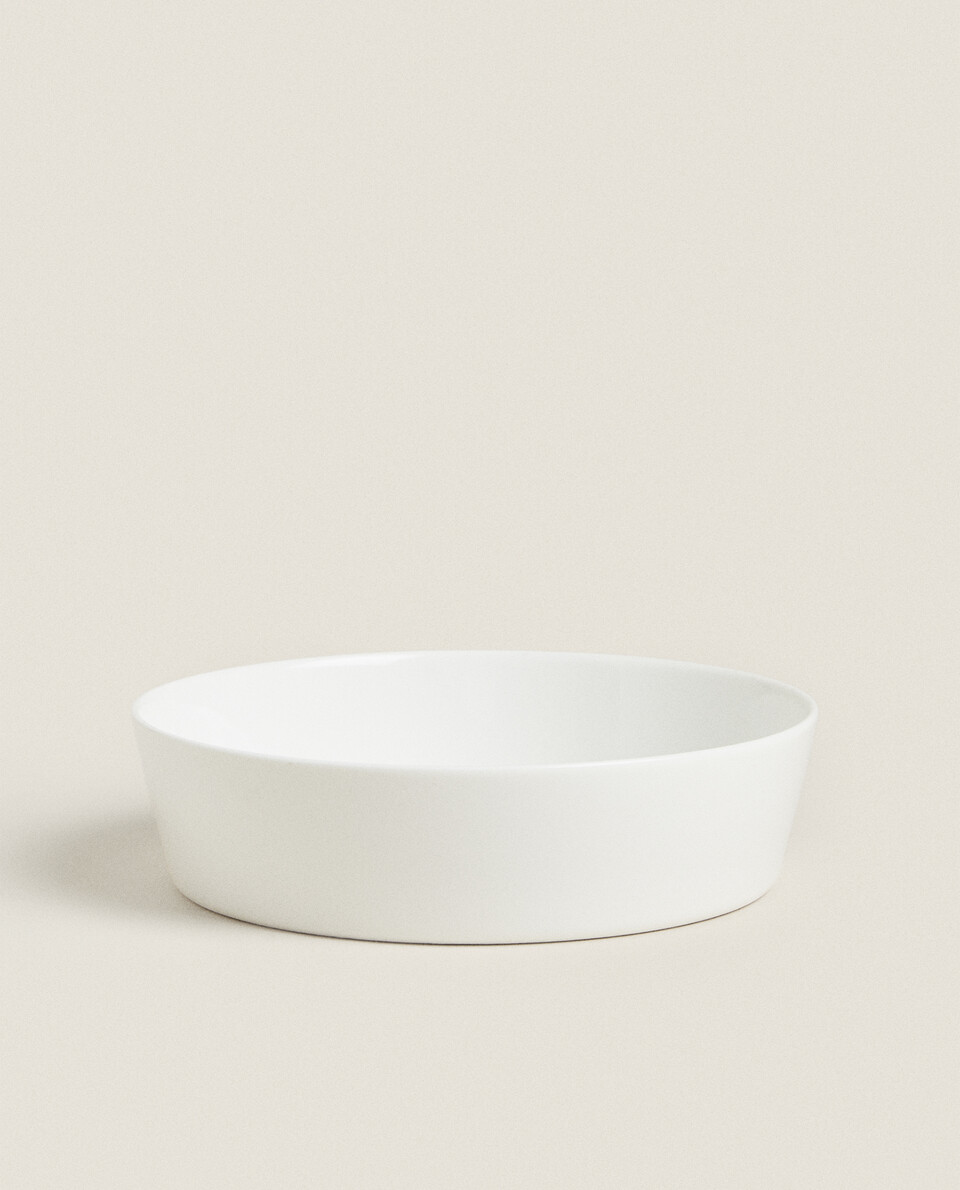 PORCELAIN SOUP PLATE WITH SIMPLE LINES