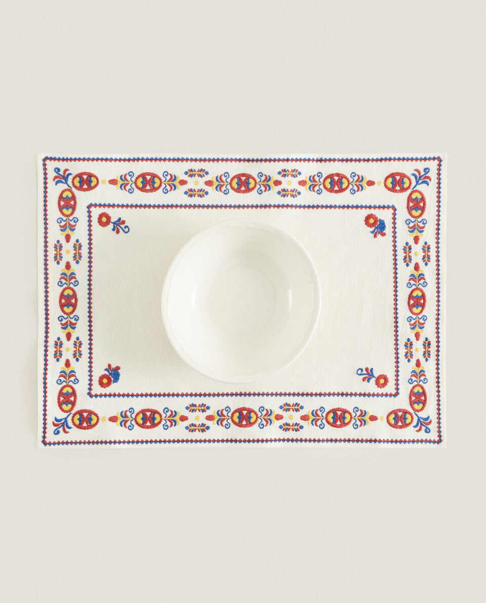EMBROIDERED PLACEMAT X CABANA