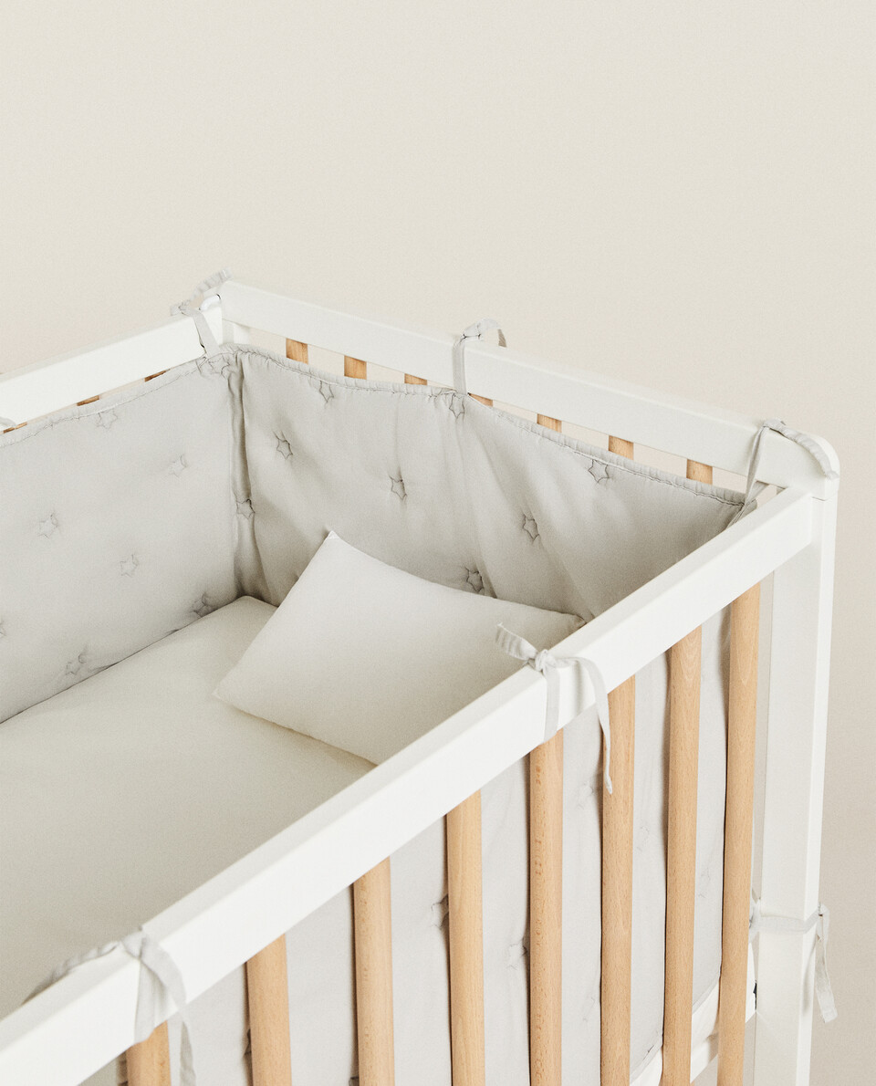 COT BUMPER COVER WITH EMBROIDERED STARS