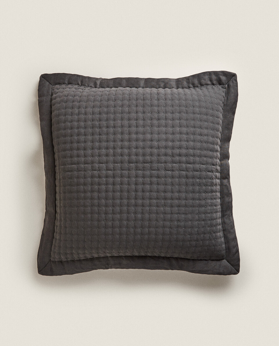 TEXTURED CUSHION COVER WITH LINEN BORDER