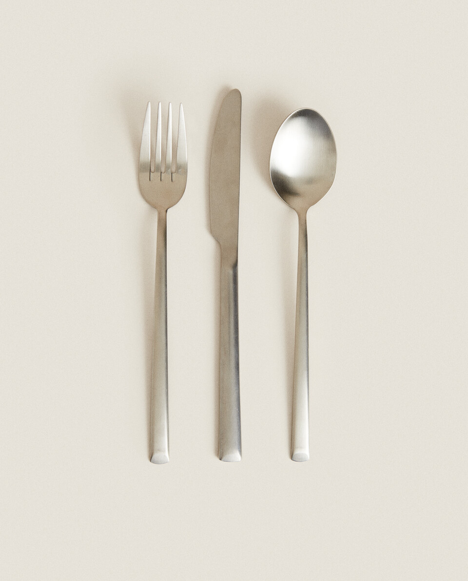 SET OF 3 PIECES OF STEEL CUTLERY