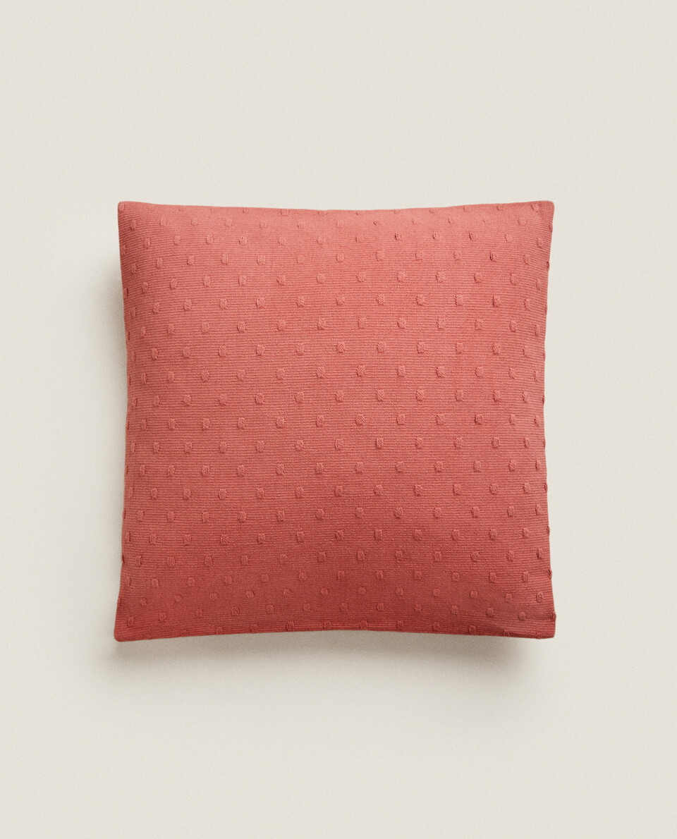 CUSHION COVER WITH DOTS