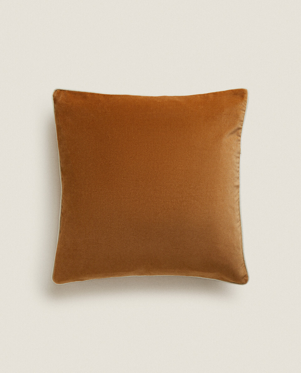 CUSHION COVER WITH PIPING