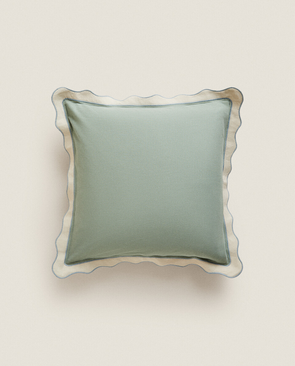 SCALLOPED CUSHION COVER