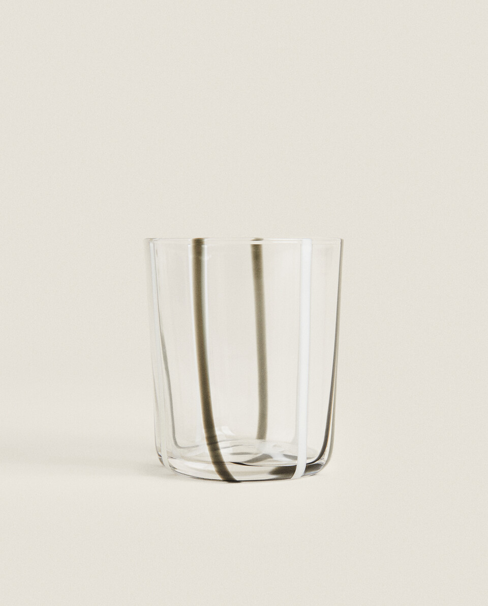 GLASS TUMBLER WITH COLOURED LINES