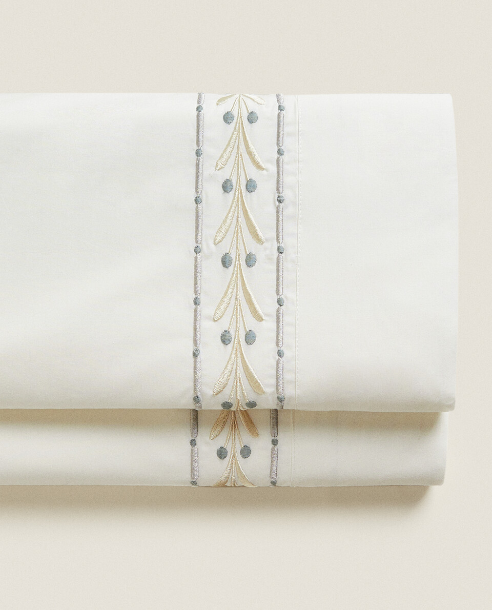 DRAP DE DESSUS BRODÉ
