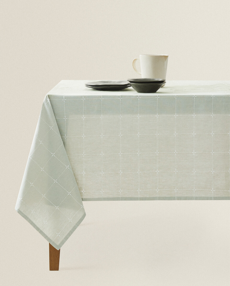 COTTON TABLECLOTH WITH STITCHED CHECK DESIGN