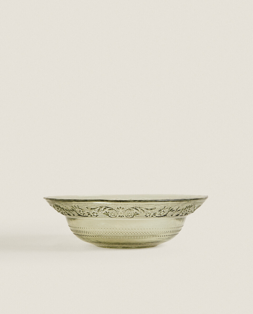 GLASS BOWL WITH RAISED DETAIL