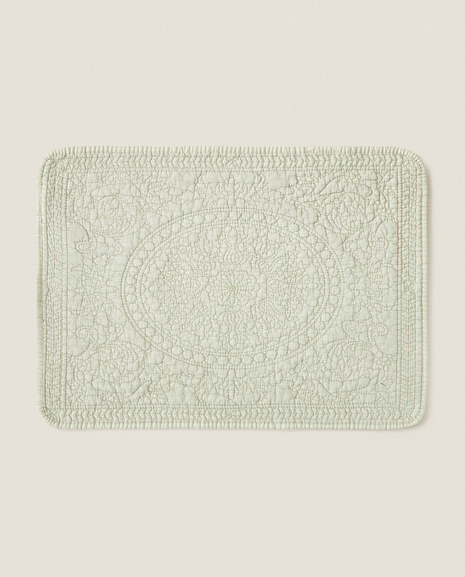 QUILTED PLACEMAT