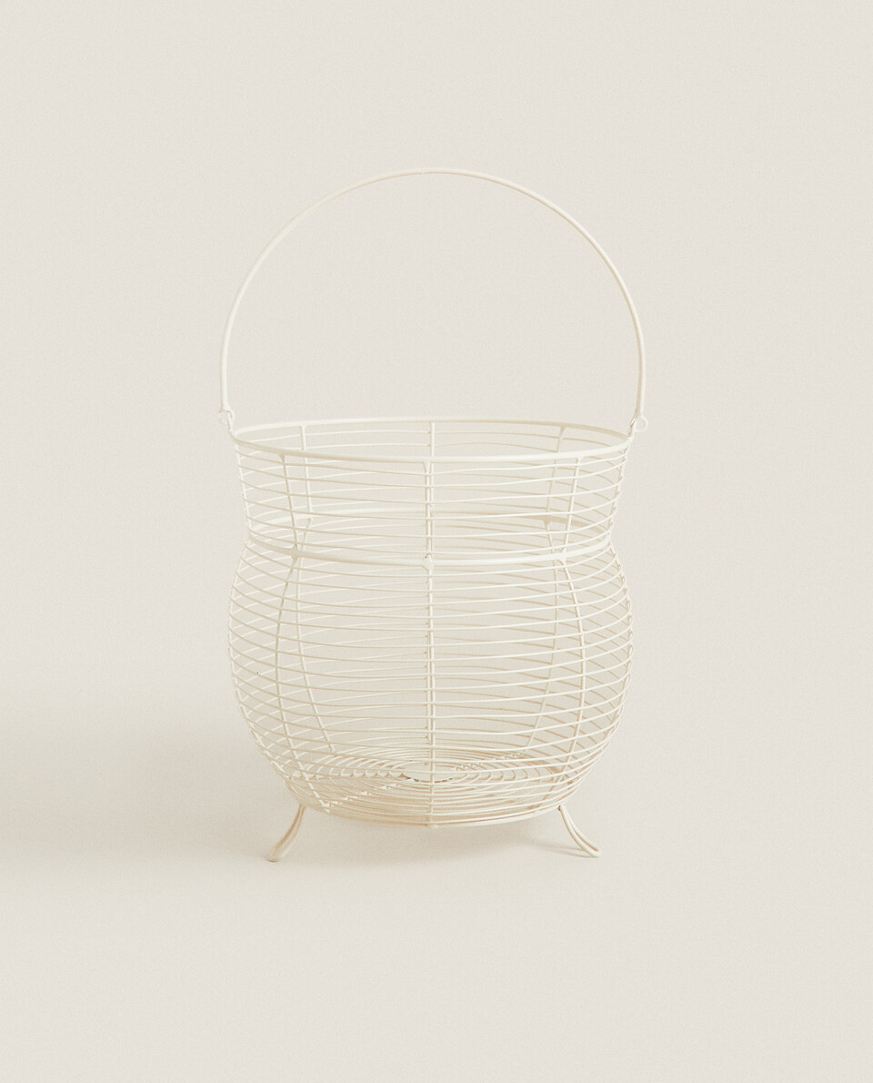 TALL LACQUERED BASKET