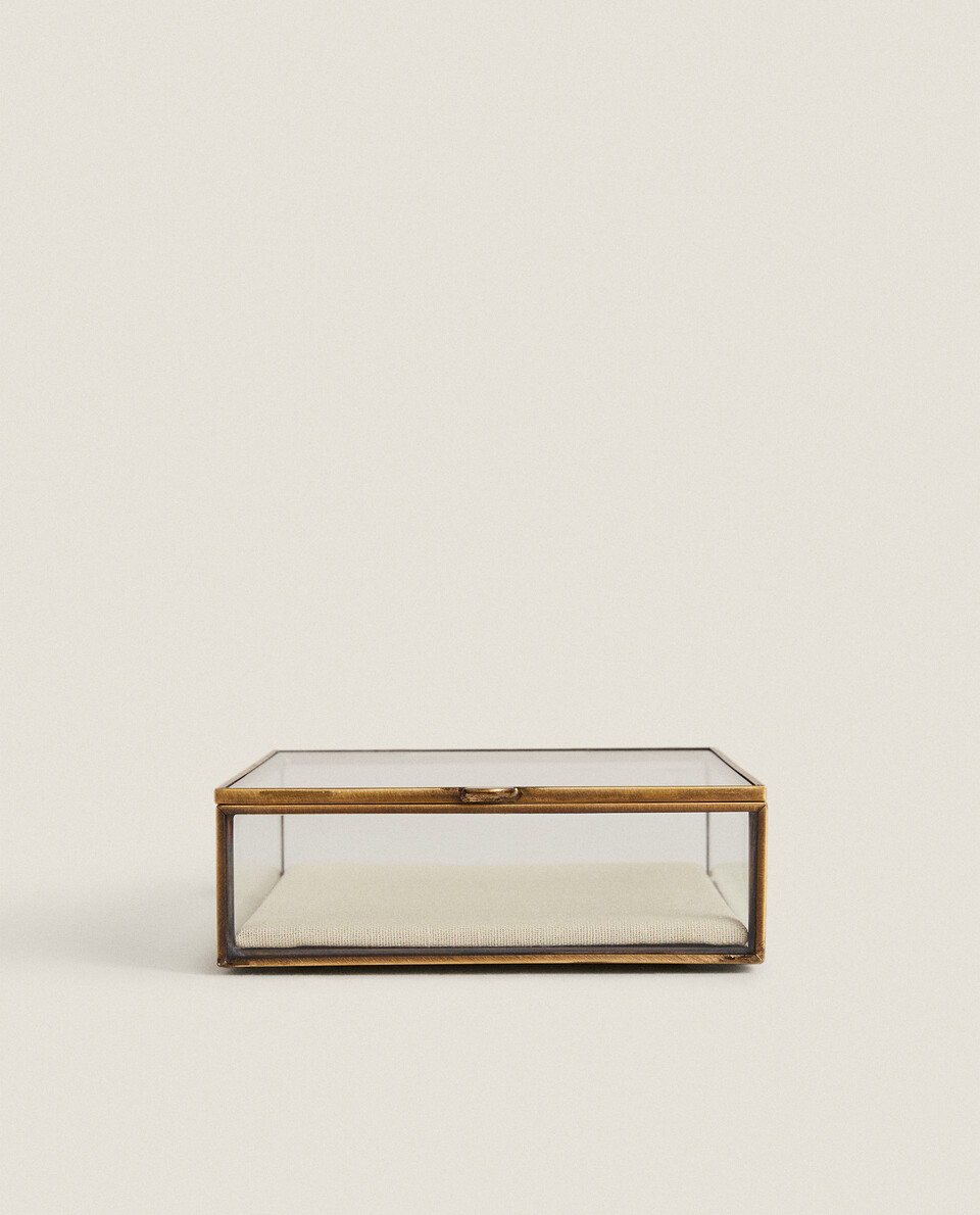 SMALL LINEN BOX WITH GOLD BORDER
