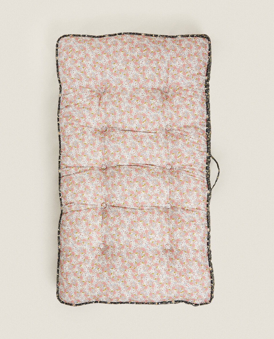 FLORAL QUILTED FLOOR CUSHION
