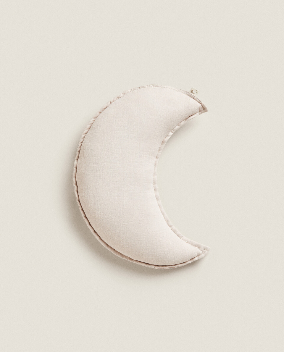 MOON-SHAPED THROW PILLOW