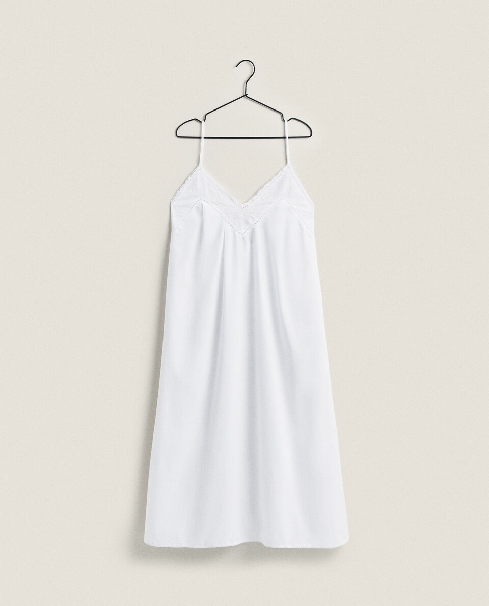 EMBROIDERED COTTON NIGHTDRESS