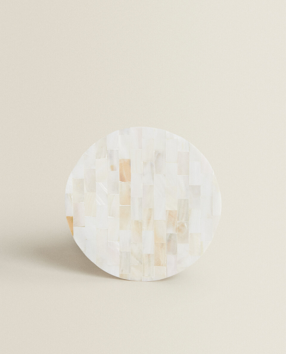ROUND MOTHER-OF-PEARL SOAP DISH