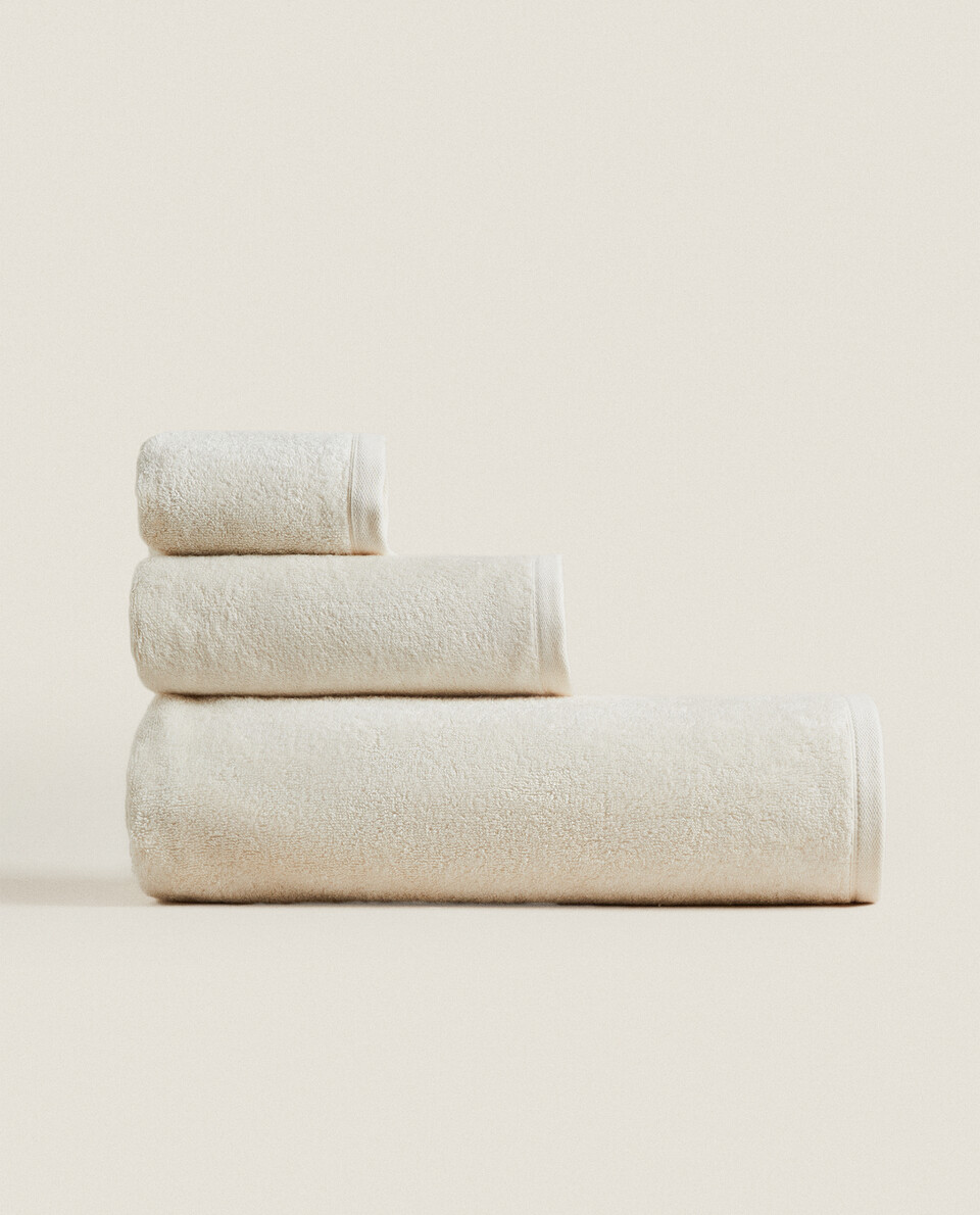 COTTON AND SILK TOWEL