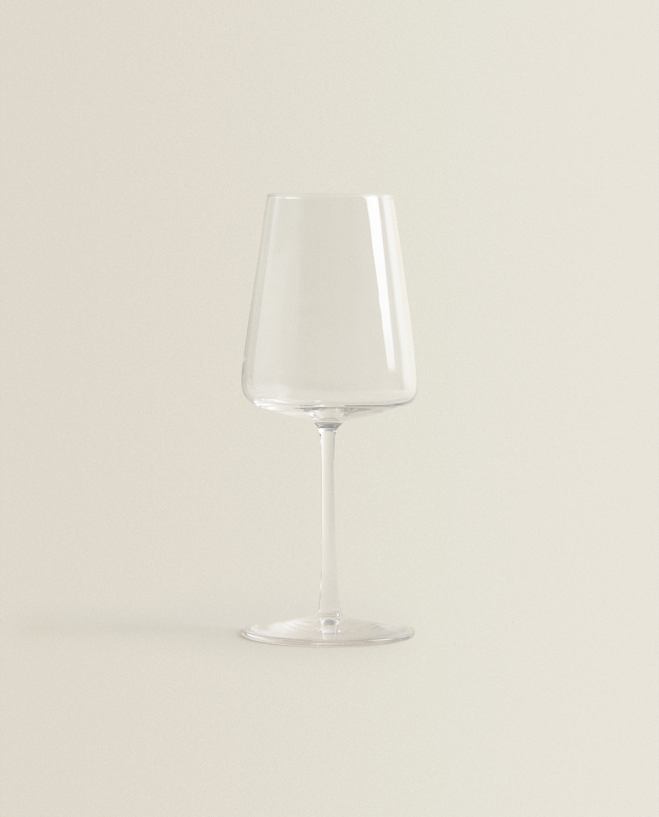 CONICAL CRYSTALLINE WINE GLASS