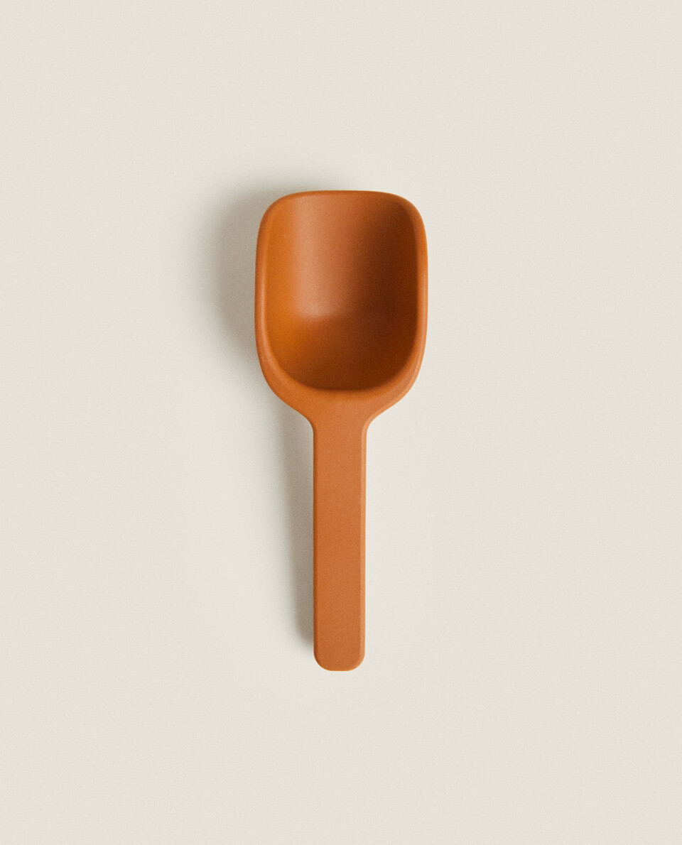 BEACH SPADE