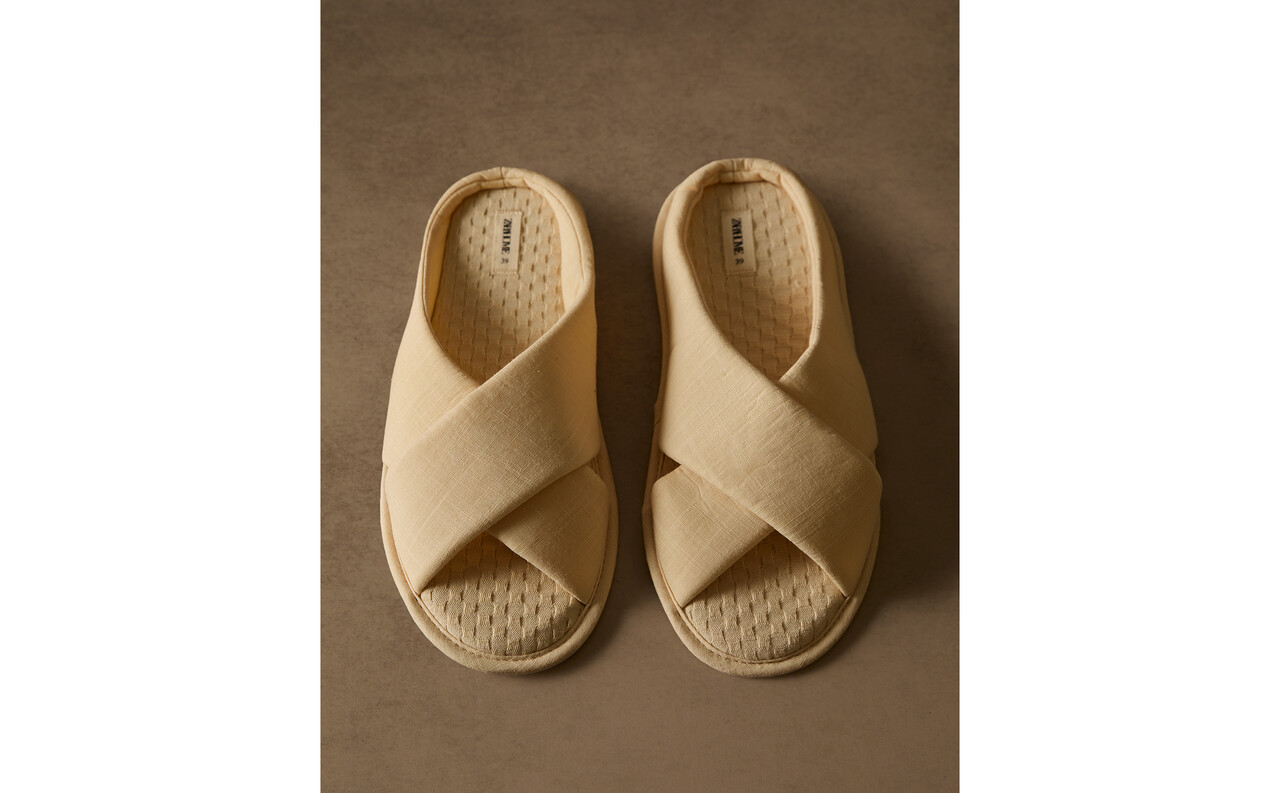 Bathrobes and bathroom slippers | Zara Home United Kingdom | New ...