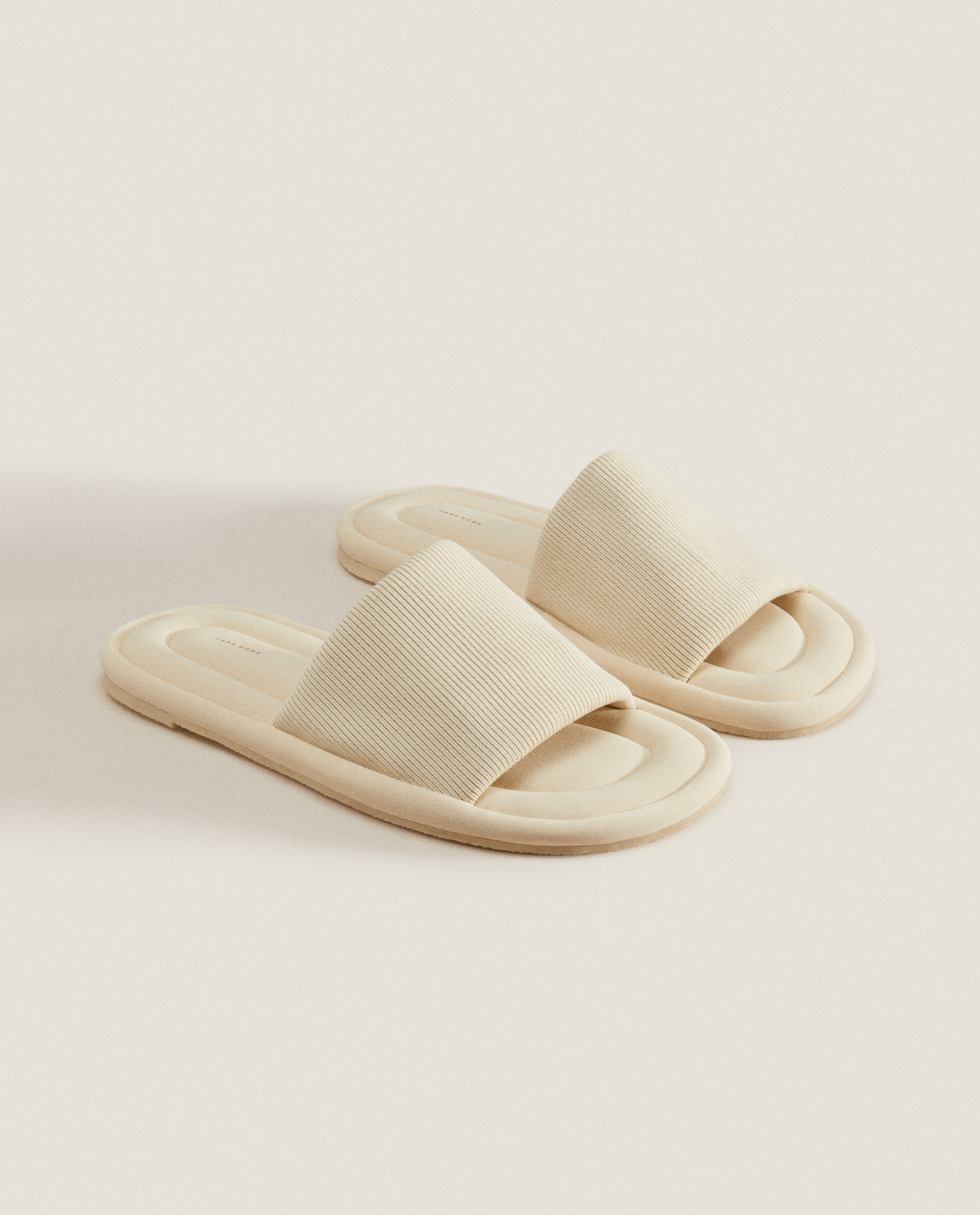 PANTOFOLE APERTE KNIT Zara Home Italia