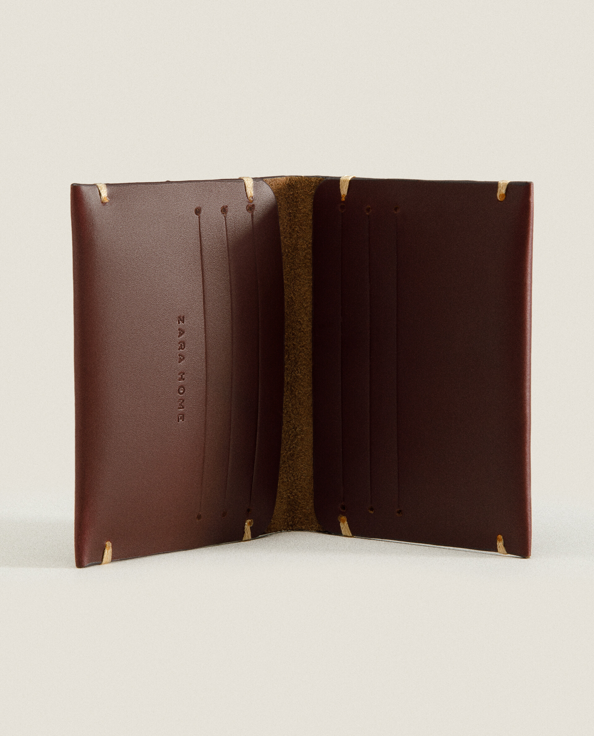 LEATHER WALLET WITH TOPSTICHING DETAIL
