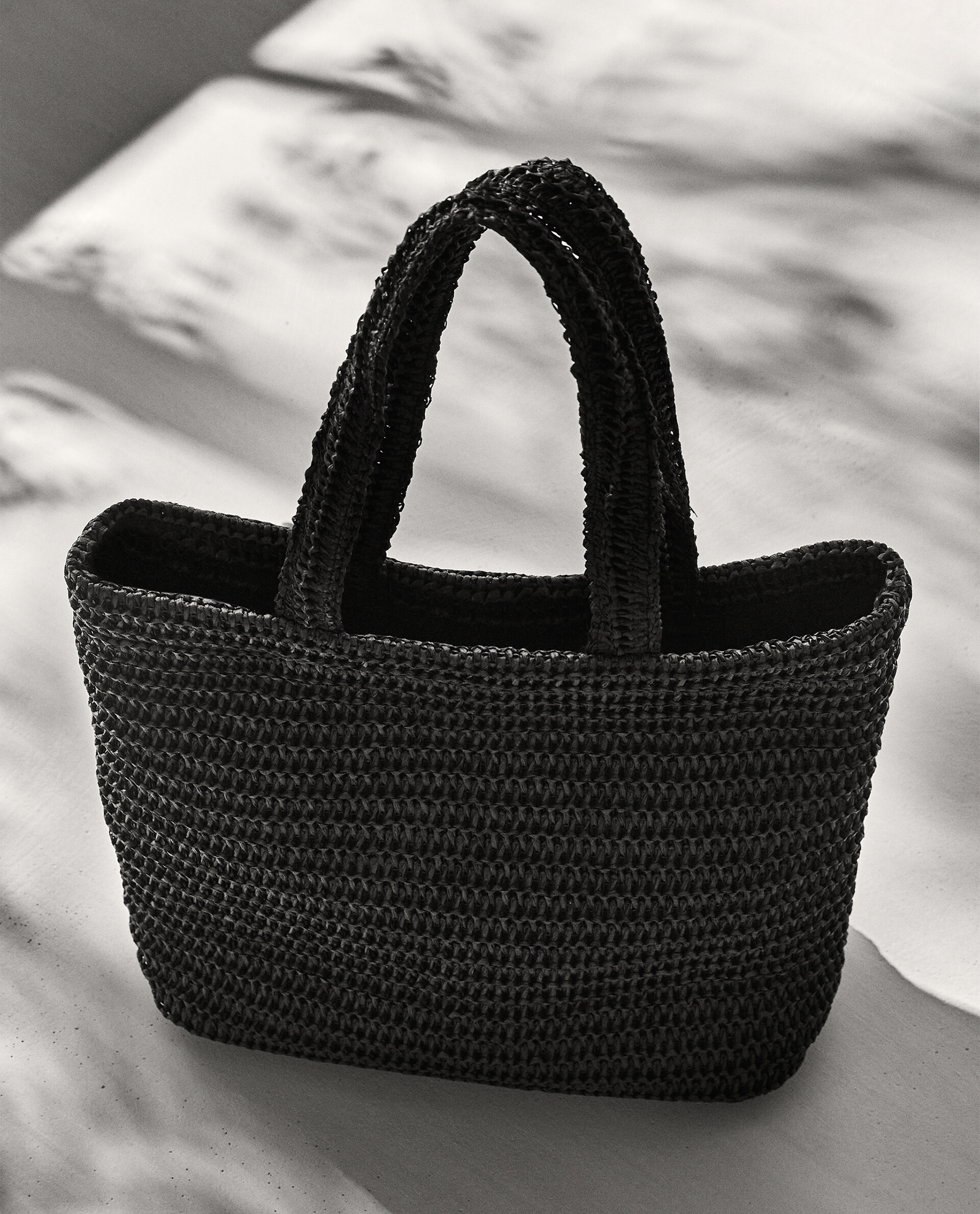 WOVEN PAPER BEACH BAG Zara Home Kuwait