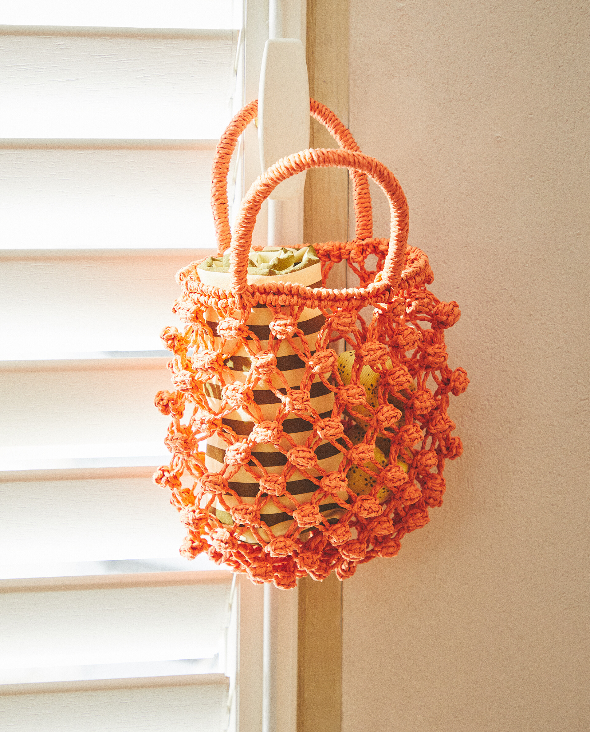 Small raffia bag hotsell