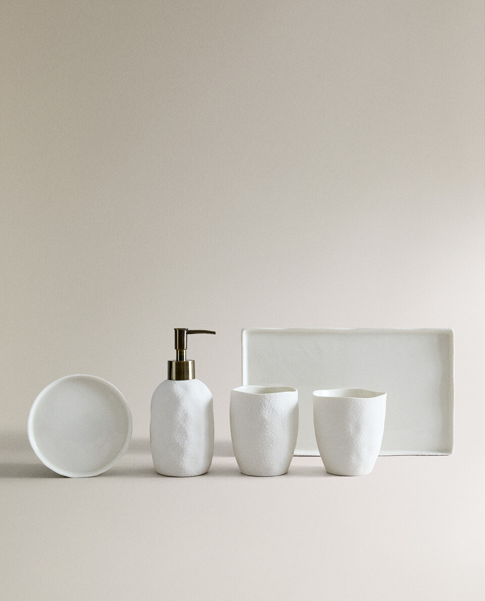 TEXTURED CERAMIC BATHROOM SET | Zara Home North Macedonia
