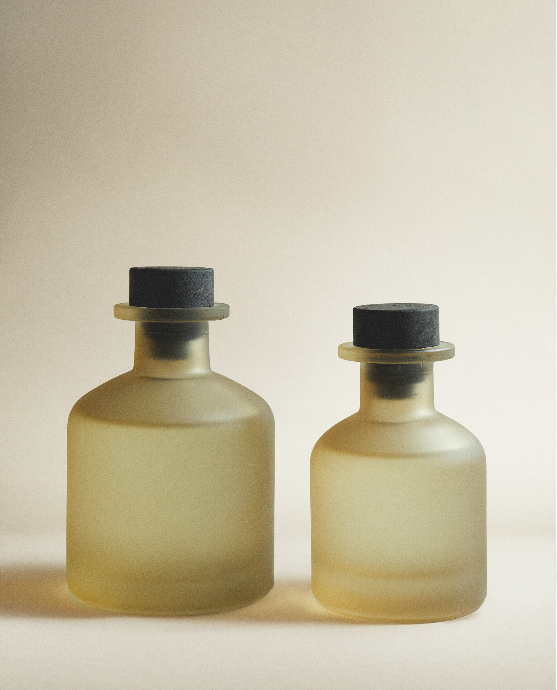 SILK PEONY REED DIFFUSERS Reed diffusers REED DIFFUSERS & ESSENTIAL