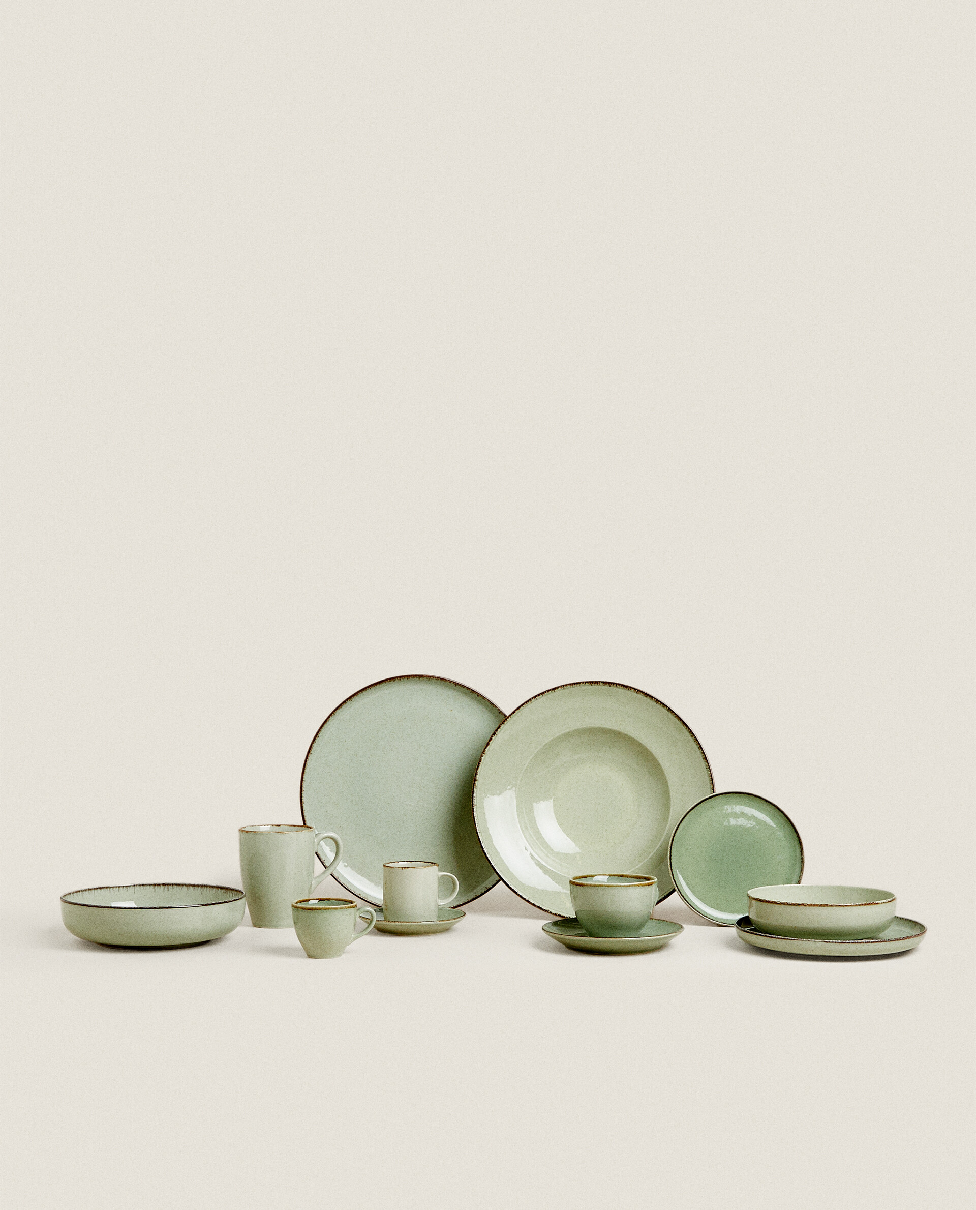 PORCELAIN TABLEWARE WITH ANTIQUE FINISH RIM Zara Home Canada
