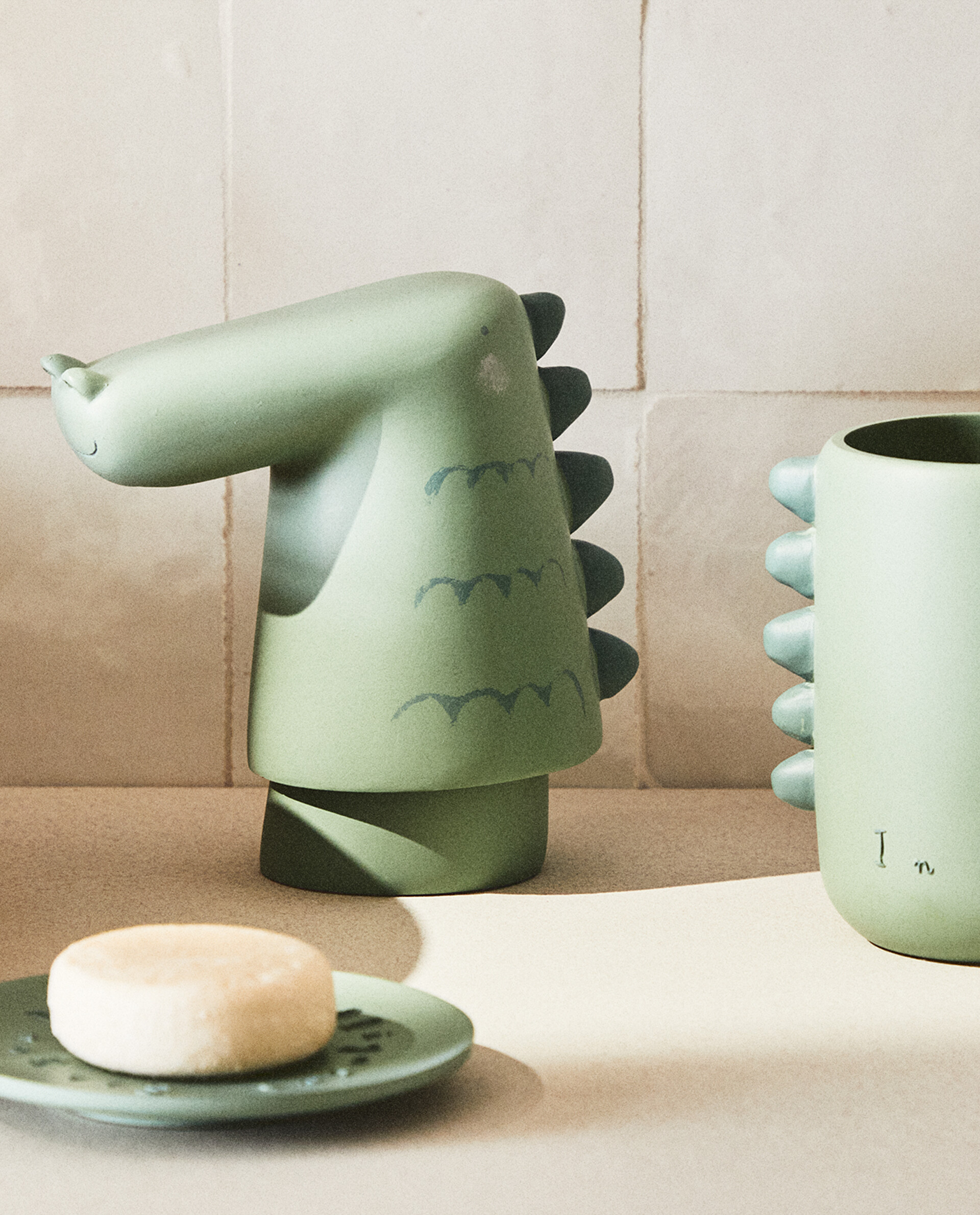 JUEGO BANO INFANTIL COCODRILO Zara Home Espana