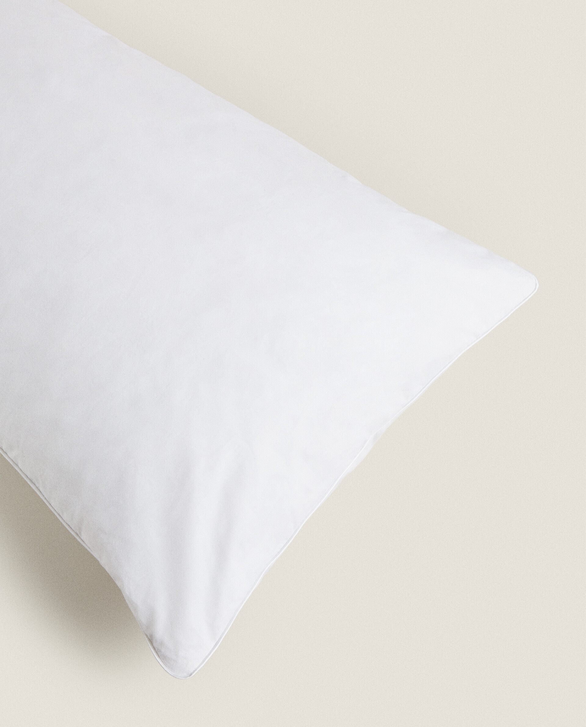 Almohada plumas zara home sale