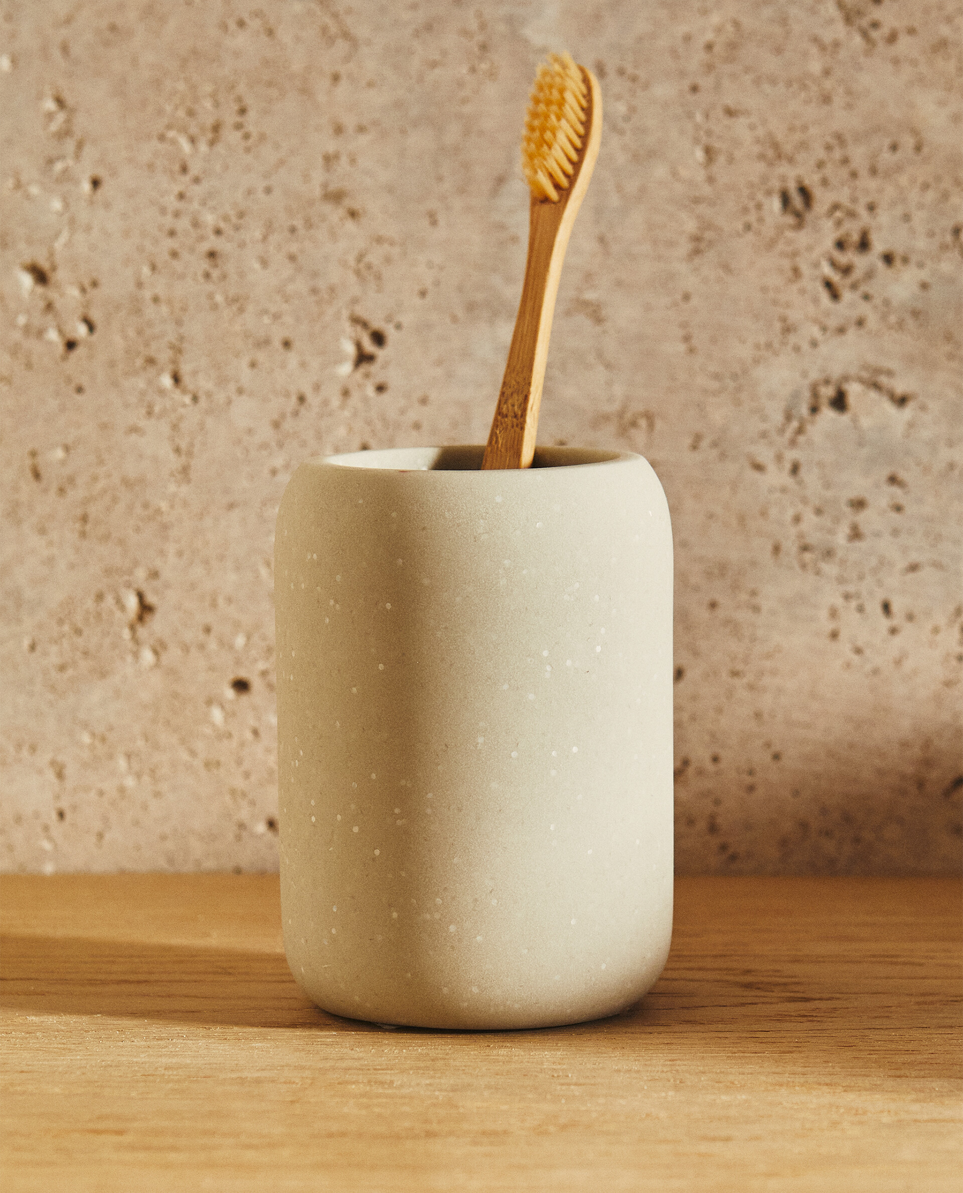 CHILDREN’S GLITTER RESIN BATHROOM TUMBLER - Bathroom accessories ...