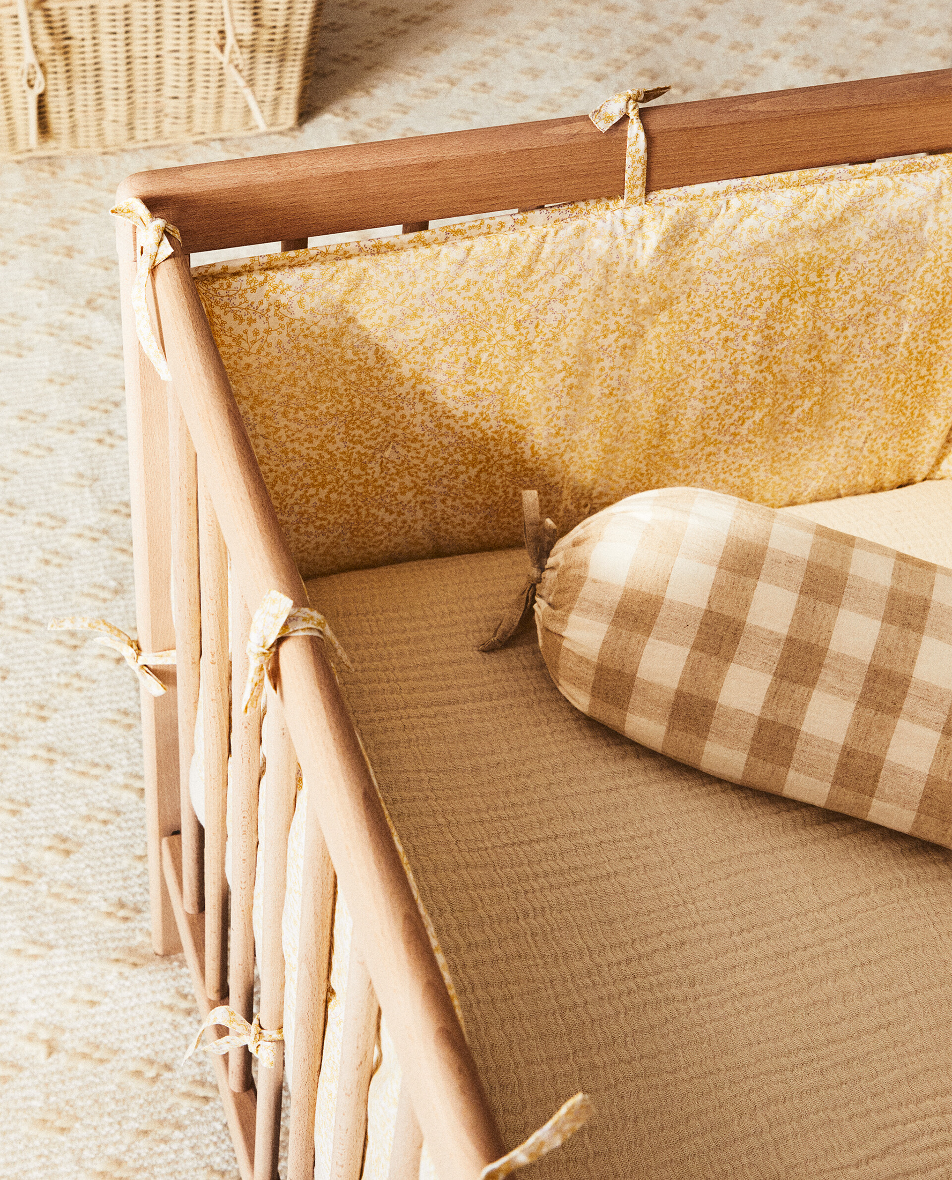 CHILDREN’S LAVENDER FLOWER COT BUMPER COVER Zara Home South Korea / 대한민국