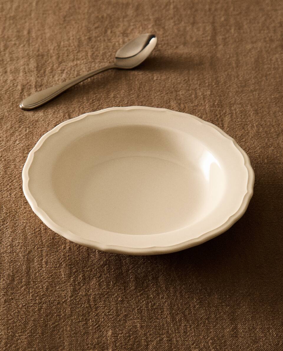 EARTHENWARE SOUP PLATE (8)