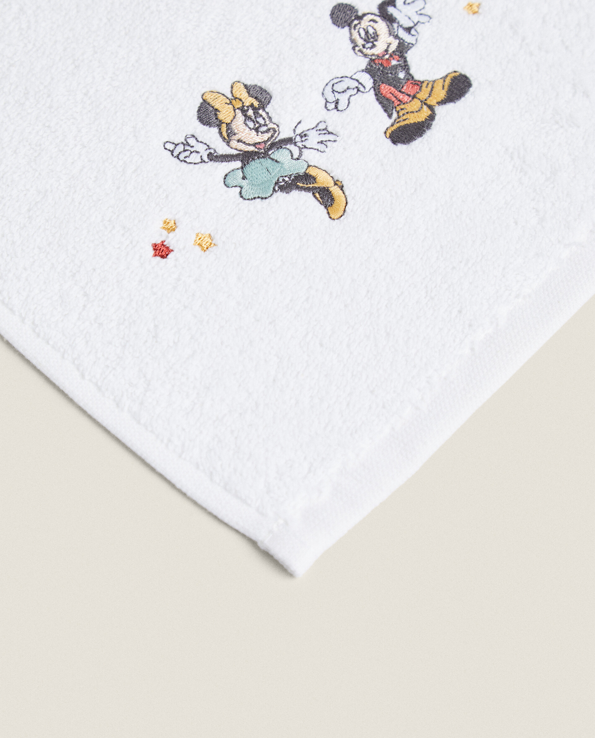 Disney Embroidered Bath outlet Towel